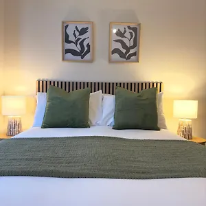 https://the-silver-how.bournemouth-hotels.org